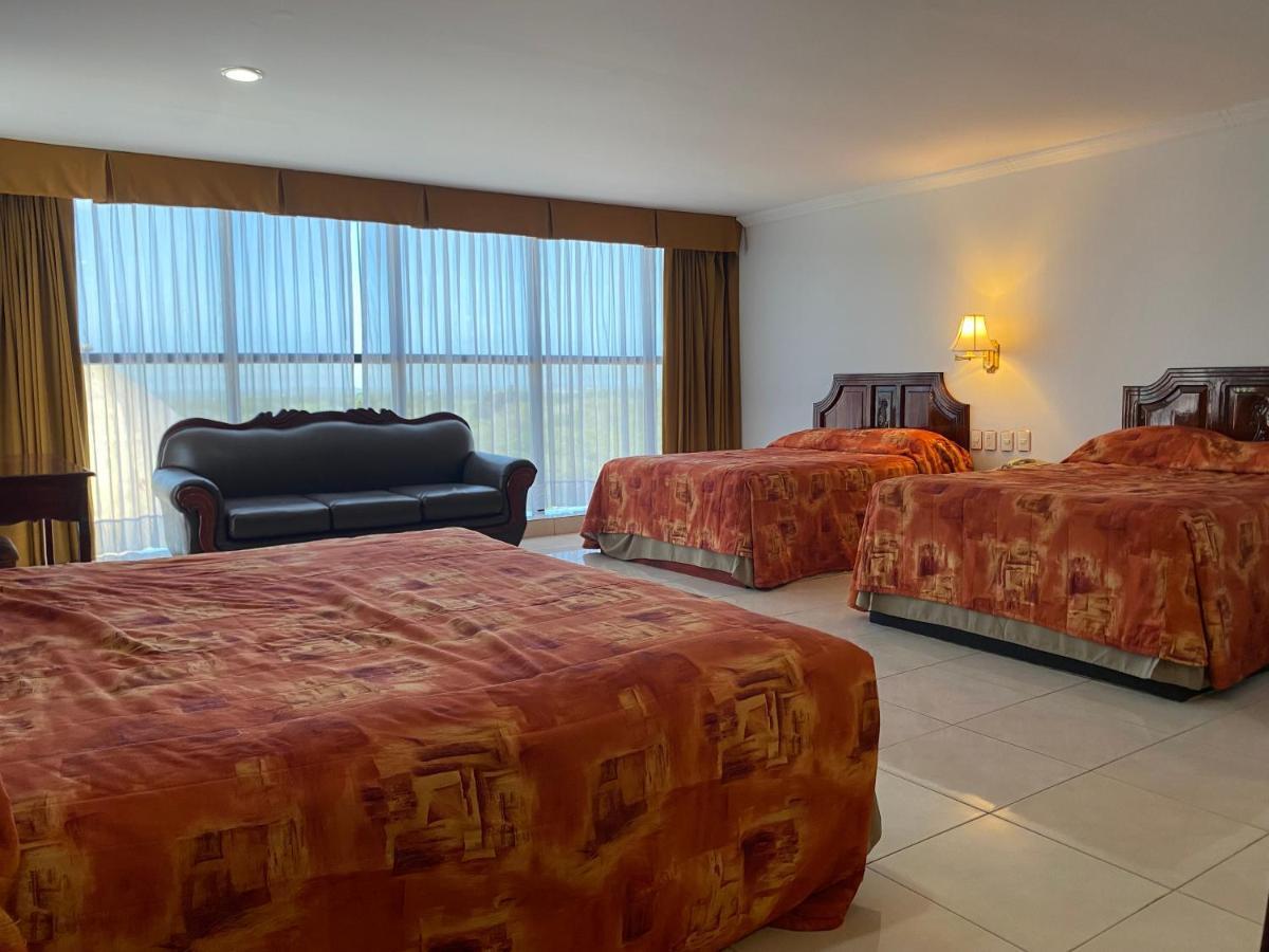 Grand Royal Tampico Hotel Exterior foto