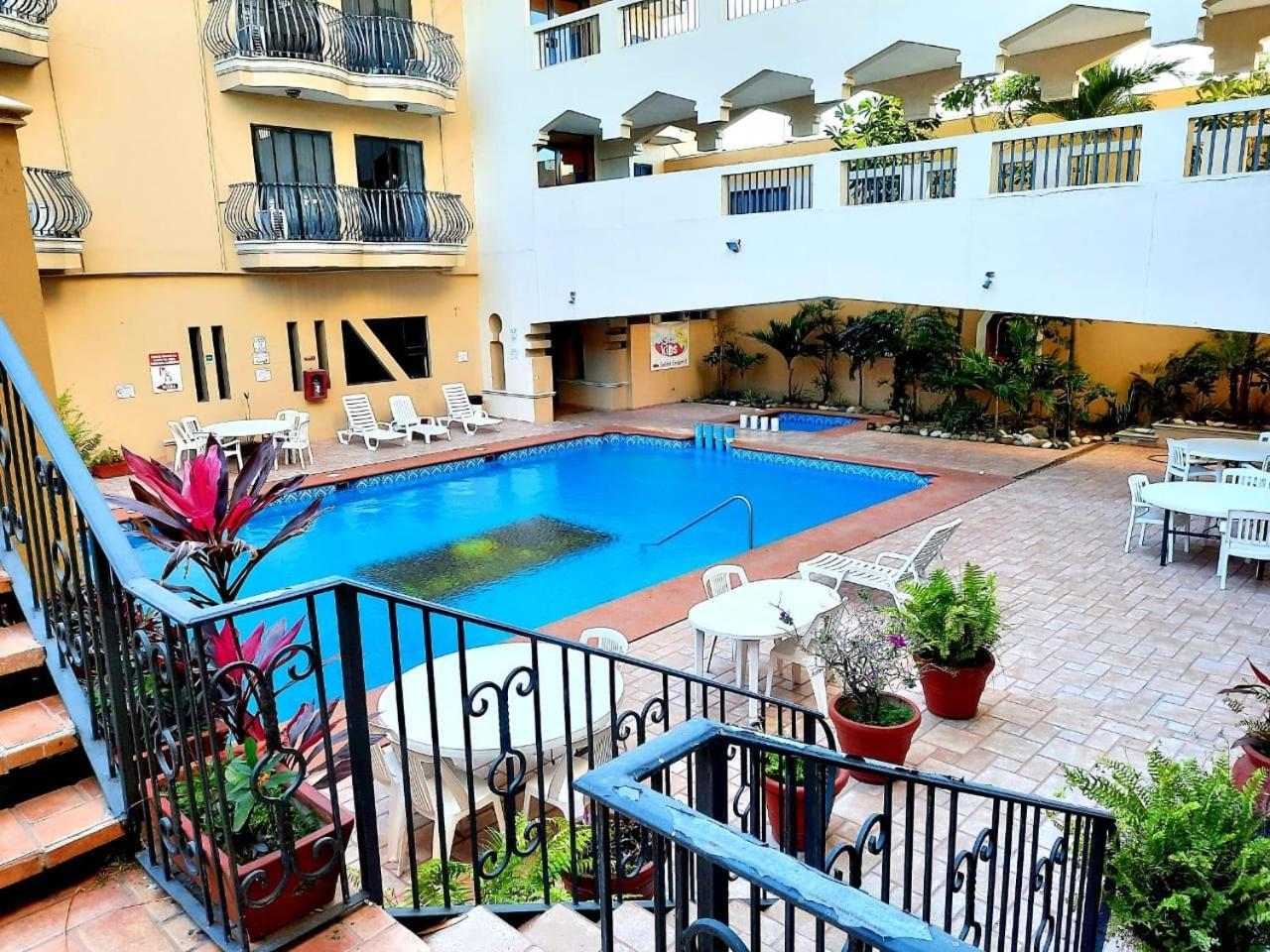 Grand Royal Tampico Hotel Exterior foto